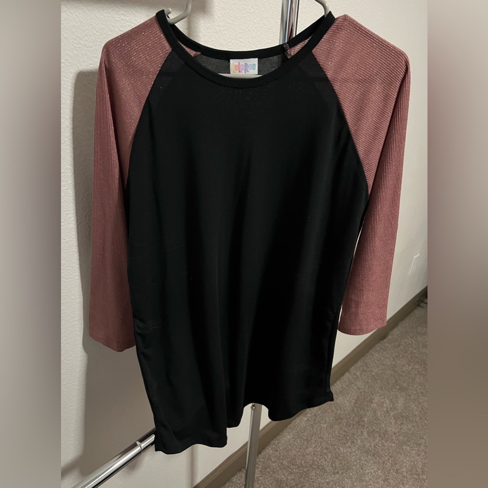 LuLaRoe - baseball Tee - large